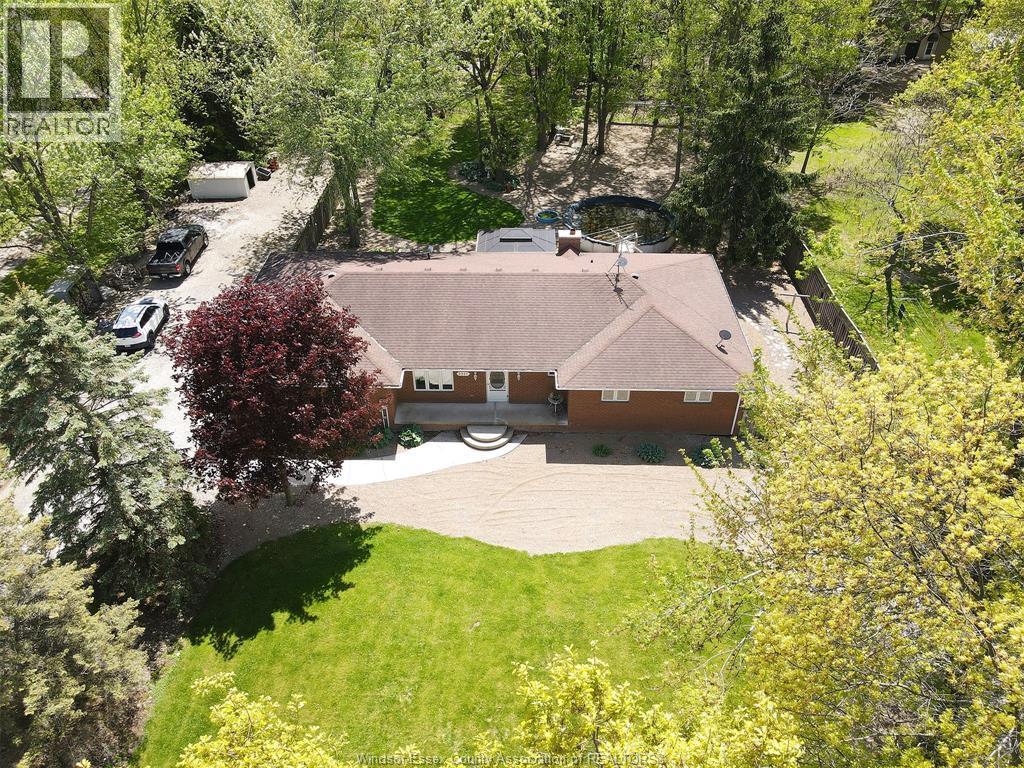 Single Family — 9907 Concession 9 Road, Essex, Ontario