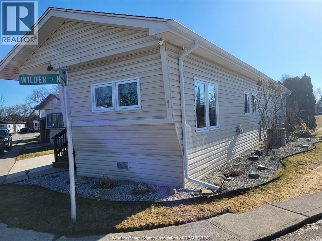 Single Family — 1 Wilder, Lakeshore, Ontario