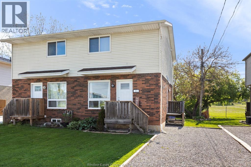 Single Family — 202 Arthur Street, Harrow, Ontario
