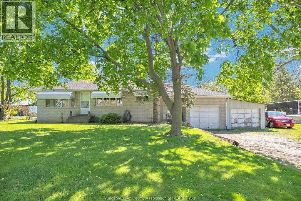 Single Family — 302 West Pike Creek Road, Lakeshore, Ontario