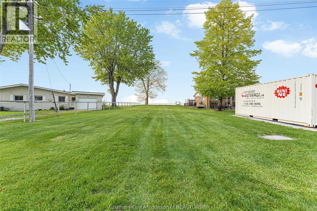 105 Island Crescent, Lighthouse Cove — photograph 2