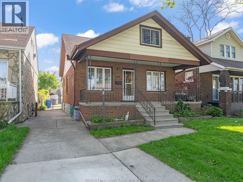 1488 Pierre Avenue, Windsor — primary photograph