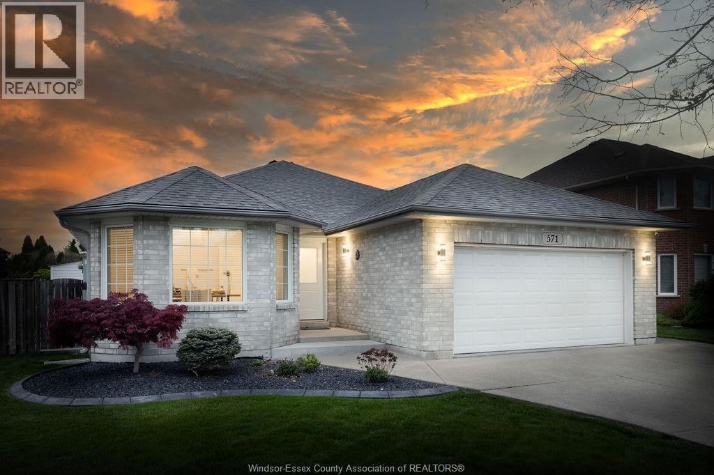 571 Banwell Road, Windsor — primary photograph