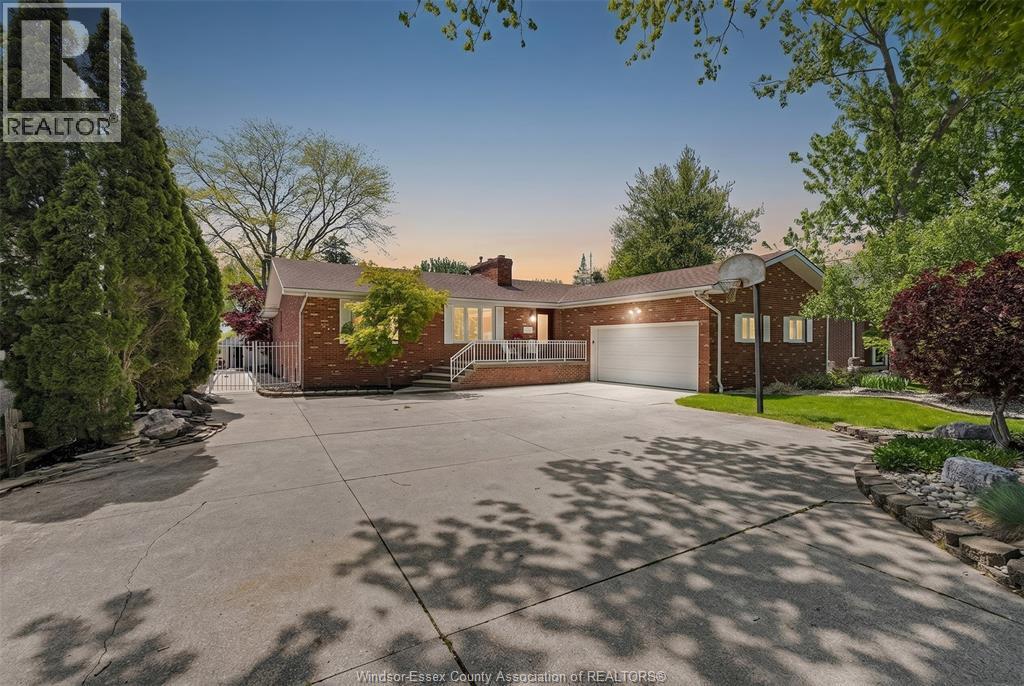 Single Family — 274 Irwin, Essex, Ontario