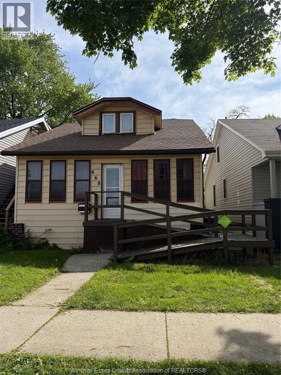 Single Family — 868 Janette Avenue, Windsor, Ontario