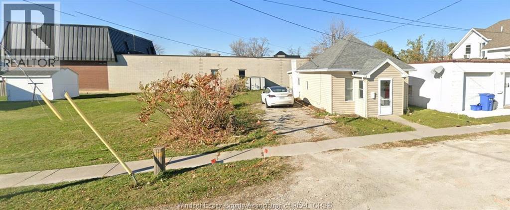 Single Family — 9 Medora Avenue, Essex, Ontario