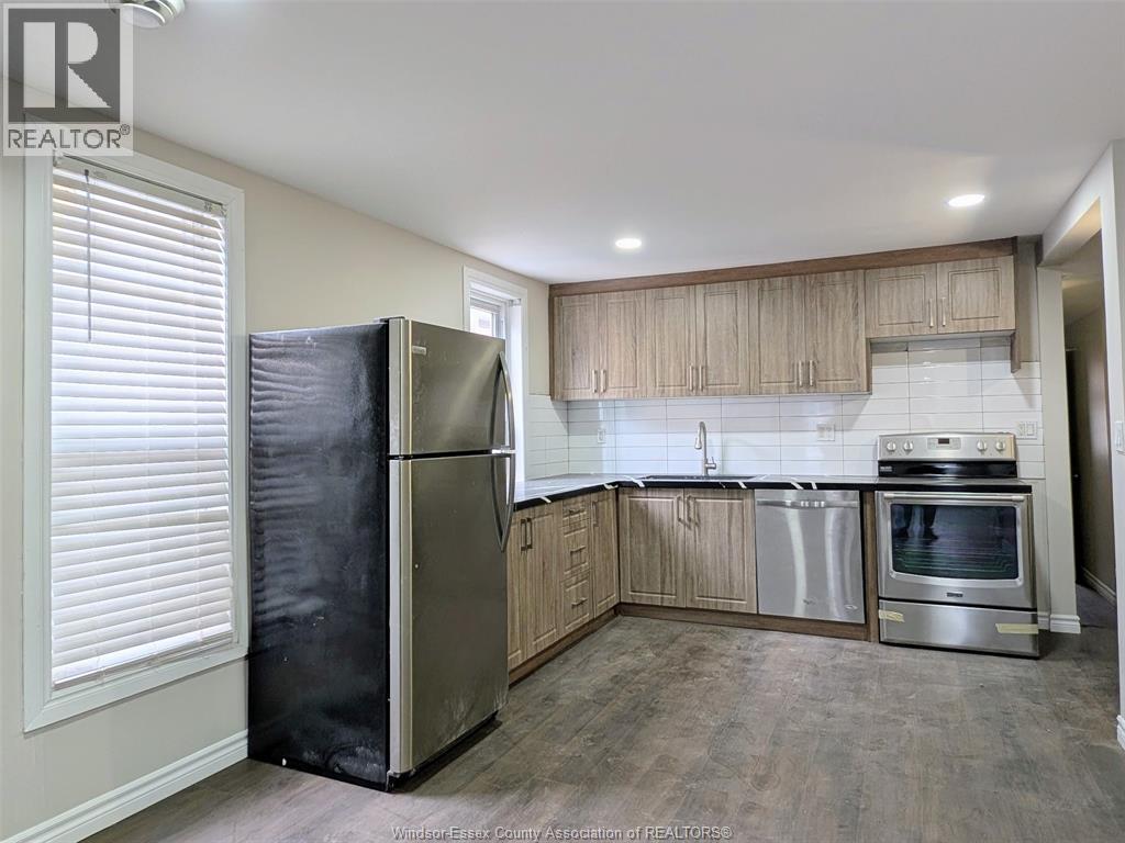 22 University Avenue #UPPER, Windsor — primary photograph