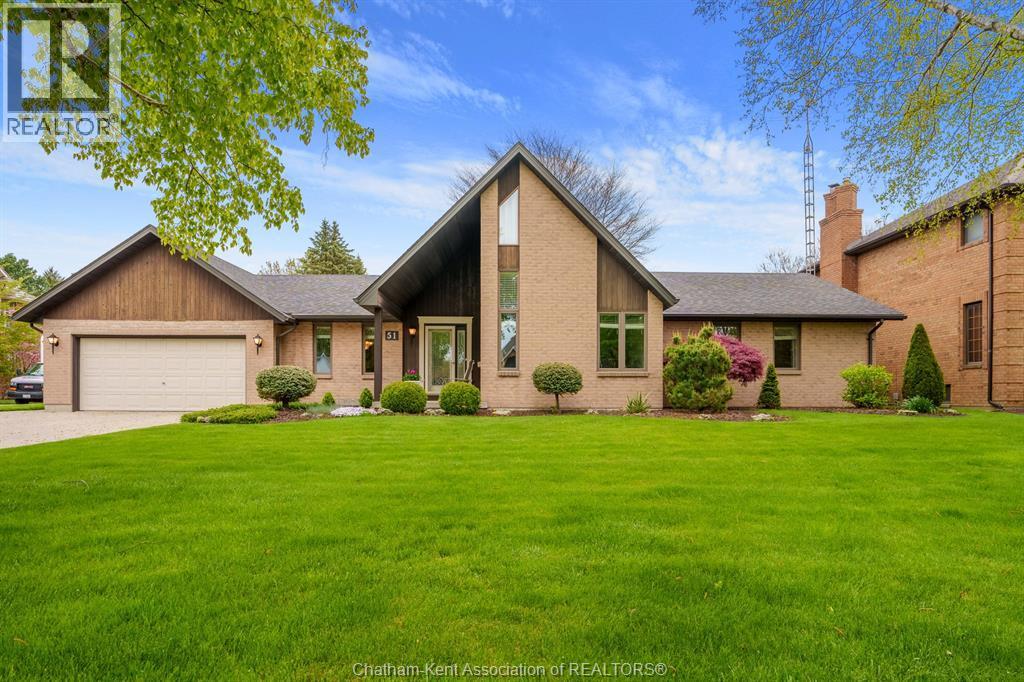 Single Family — 51 Braemar Boulevard, Chatham, Ontario