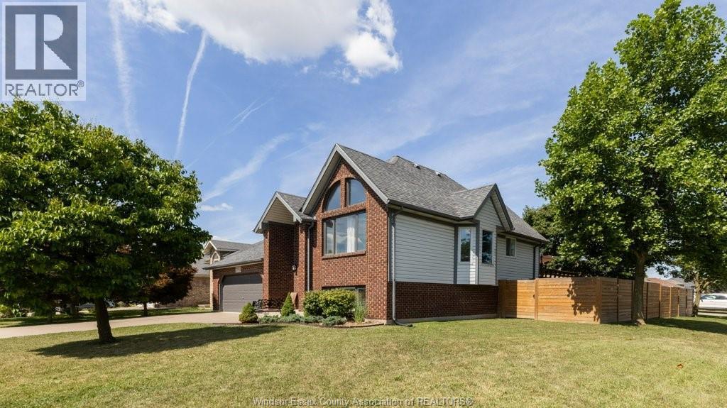 2840 Wildberry Crescent, Tecumseh — photograph 3