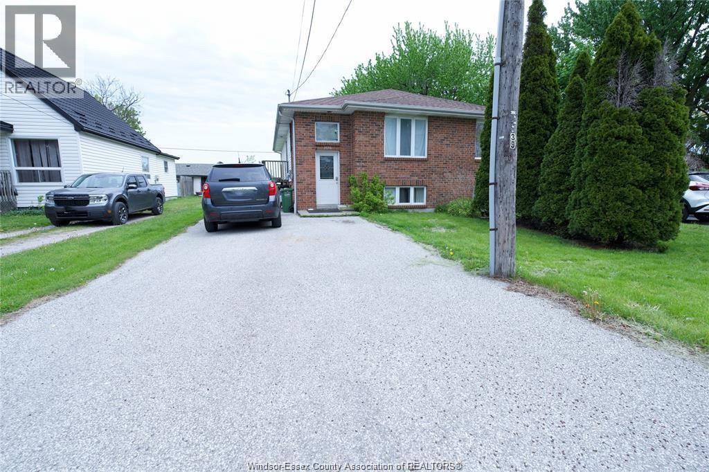 3646 Riberdy Road, Windsor — photograph 2
