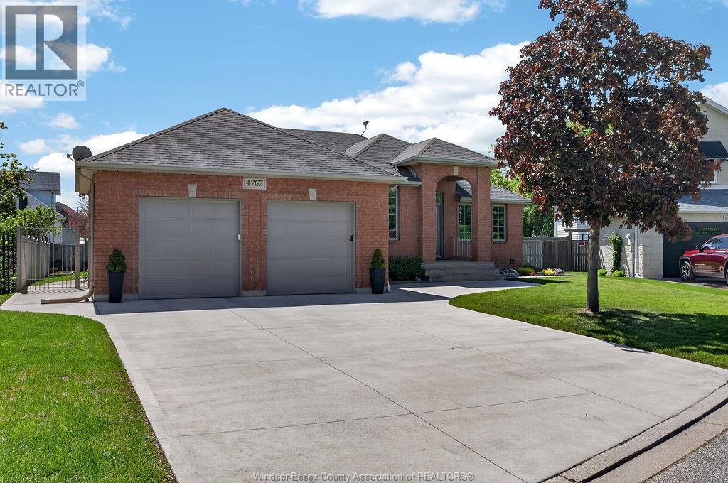 4767 Shadetree, Windsor — photograph 2