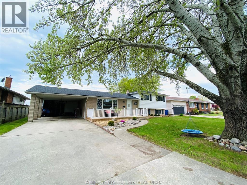 622 Sandra Crescent, Wallaceburg — photograph 3