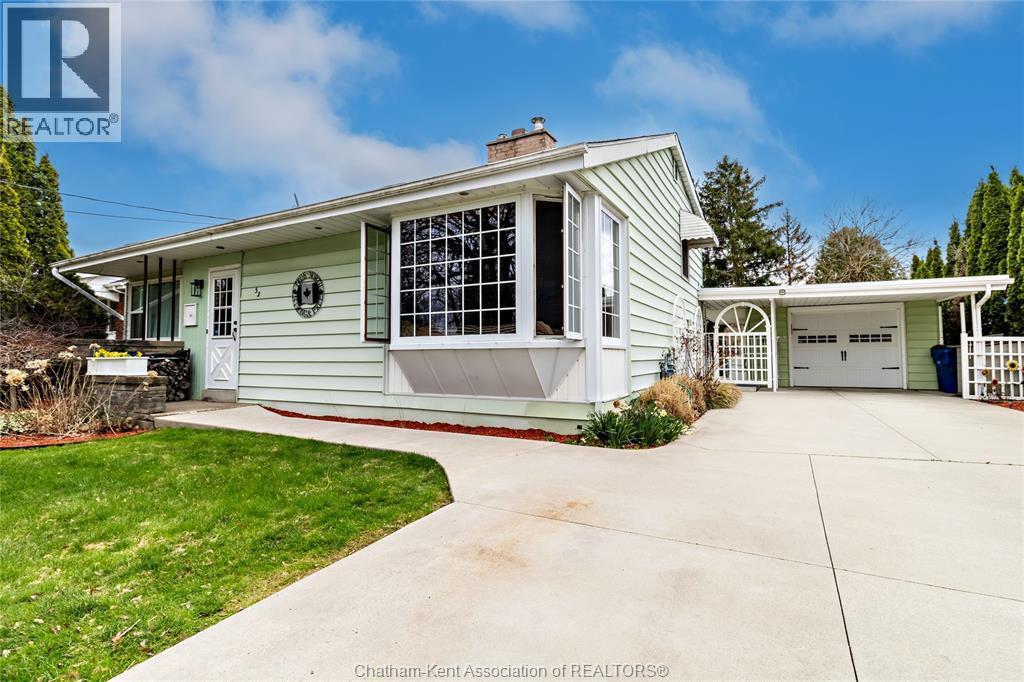 Single Family — 32 Maple Street, Chatham, Ontario