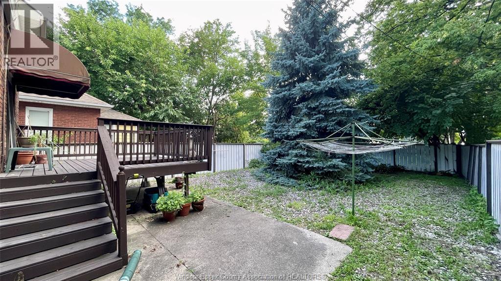 741 Partington, Windsor — photograph 3