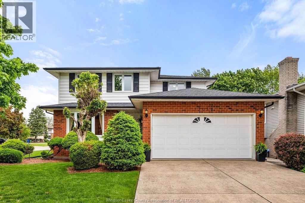 Single Family — 12076 St. Thomas Crescent, Tecumseh, Ontario