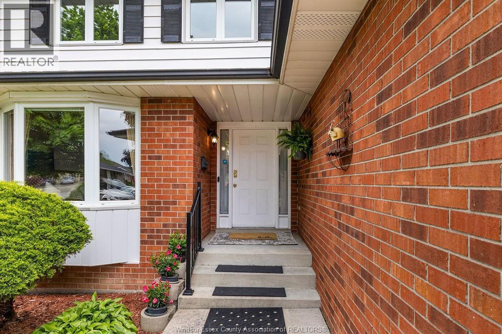 12076 St. Thomas Crescent, Tecumseh — photograph 3