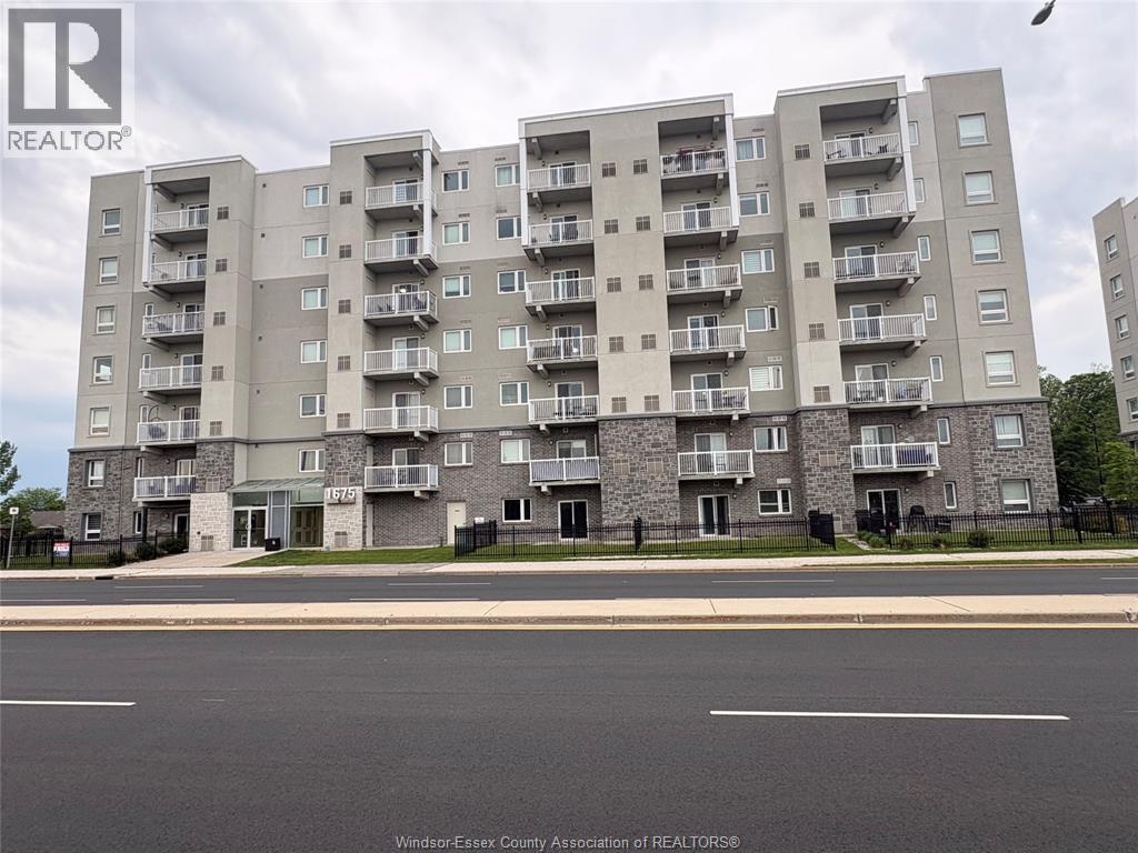 Single Family — 1675 Banwell, Windsor, Ontario