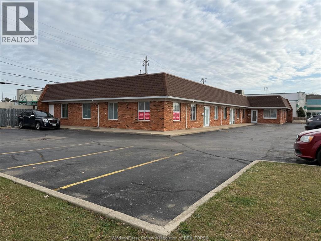 2528 Dougall Avenue #B, Windsor — photograph 2