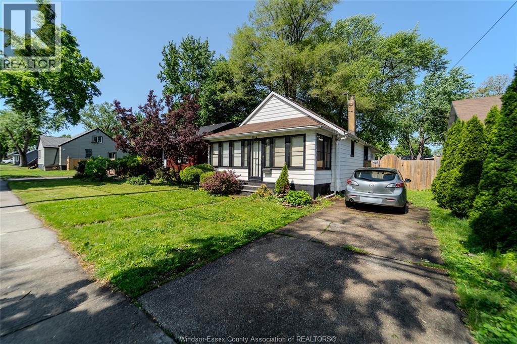 3764 Matchett Road, Windsor — photograph 2