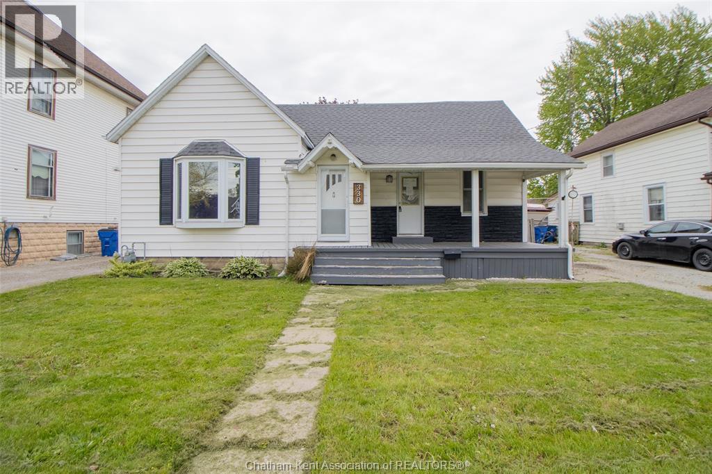 Single Family — 330 Nelson Street, Wallaceburg, Ontario