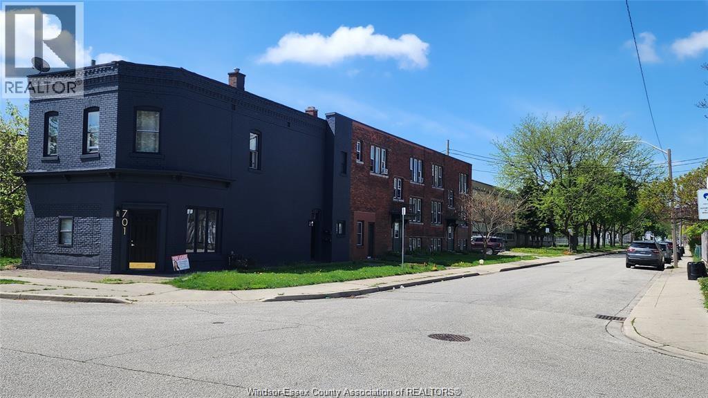 701 Marentette #A, Windsor — photograph 3