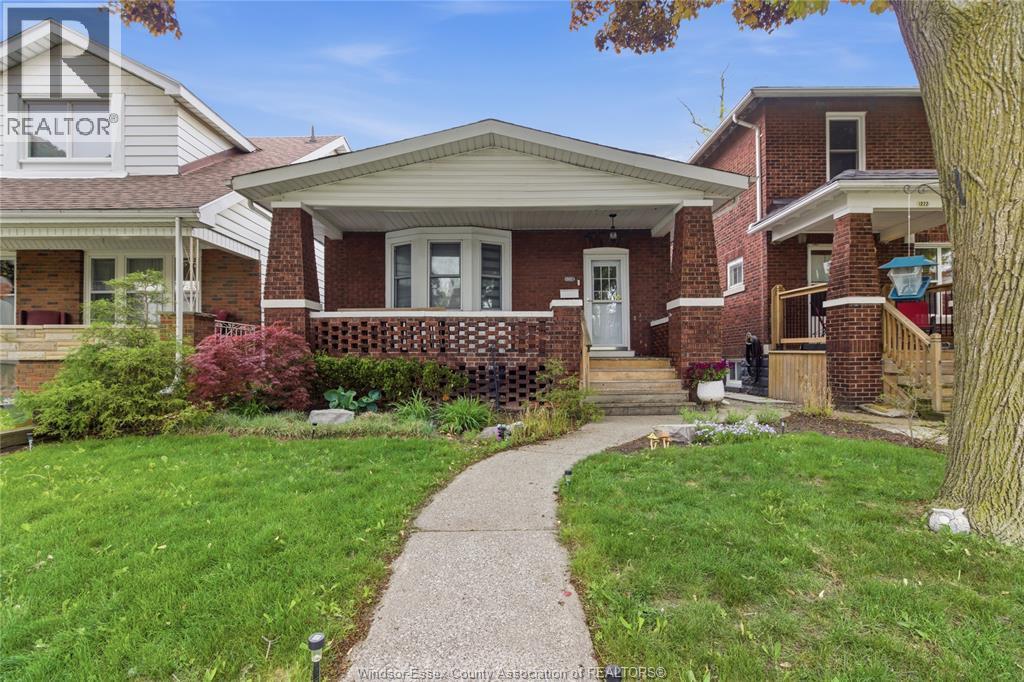 1220 Gladstone, Windsor — primary photograph