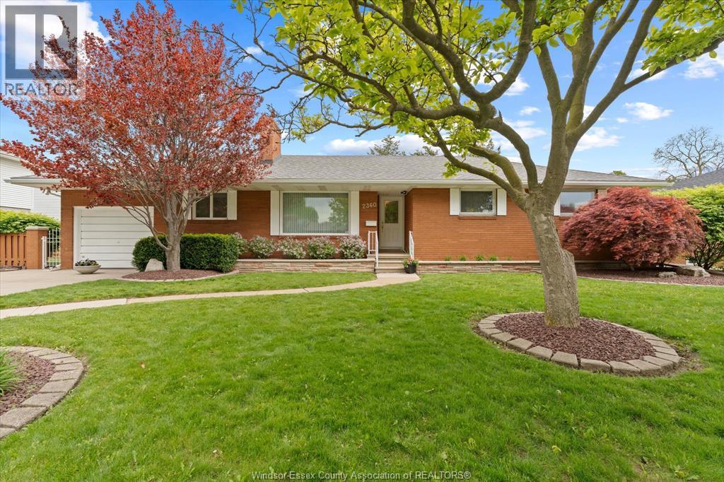 2360 Leonard Road, Windsor — primary photograph
