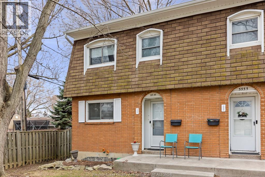5557 Coronation, Windsor — primary photograph