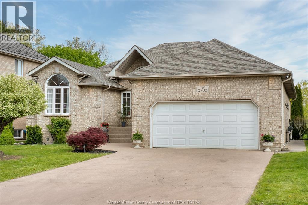 2703 Lombardy Crescent, LaSalle — photograph 3