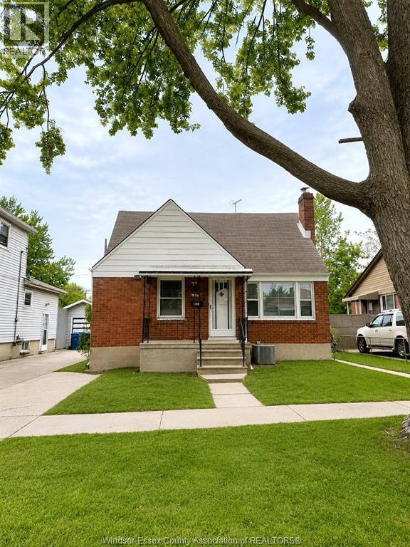 1435 Hickory, Windsor — primary photograph