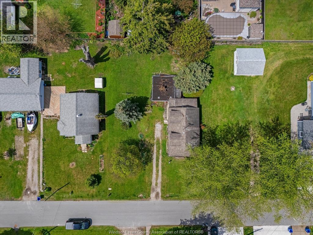 863 Erie Avenue, Kingsville — photograph 3