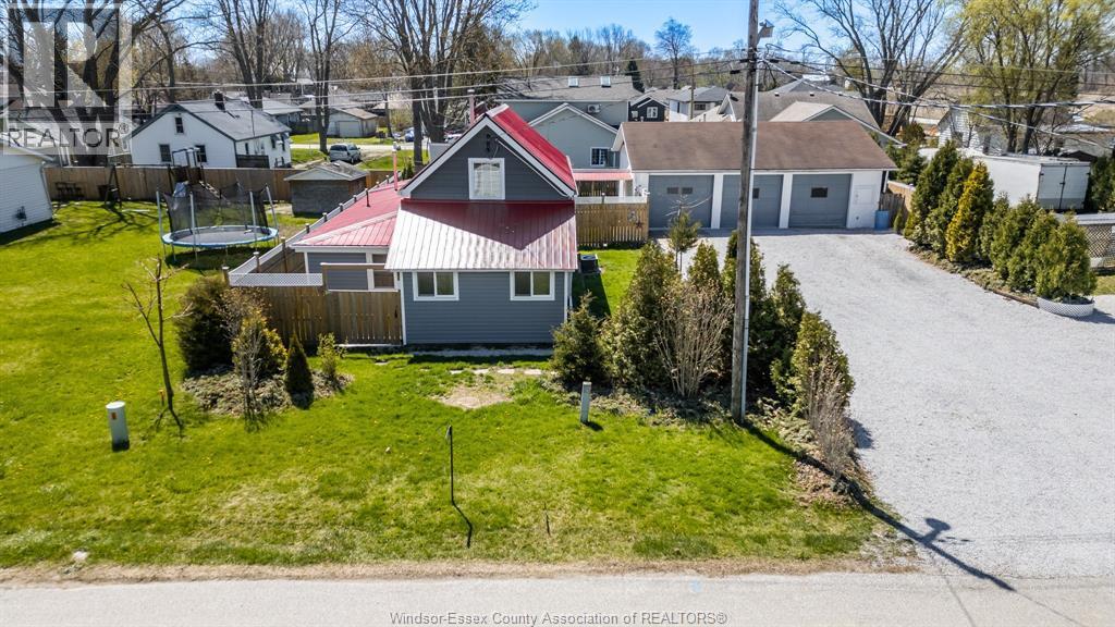 1057 Oak Avenue, Kingsville — photograph 2