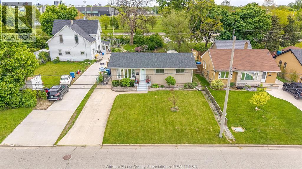 Single Family — 1038 Dot Avenue, Windsor, Ontario