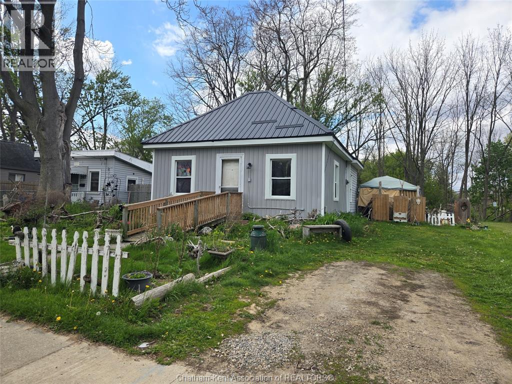Single Family — 249 King Street, Chatham, Ontario