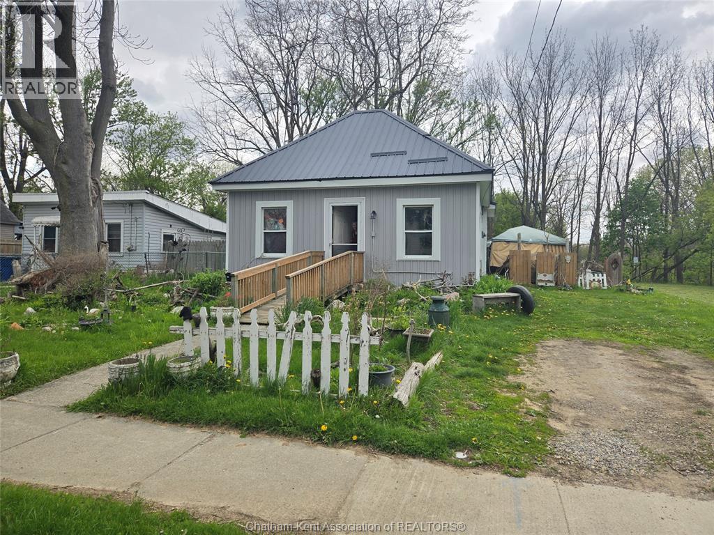 249 King Street, Chatham — photograph 2