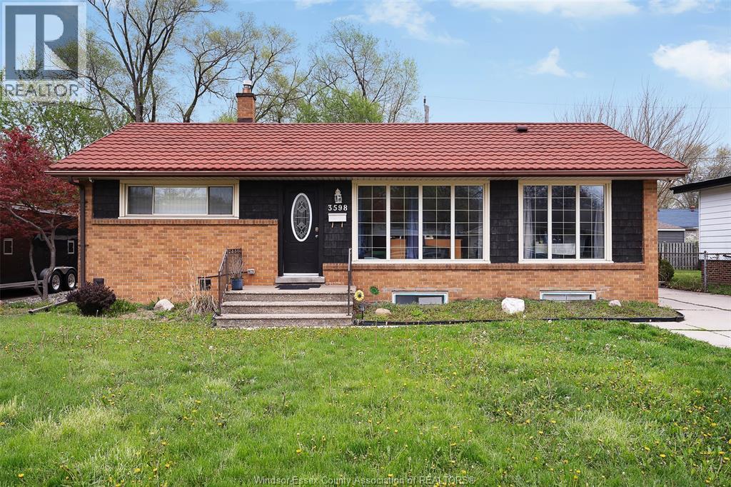 3598 Rankin Avenue, Windsor — photograph 2