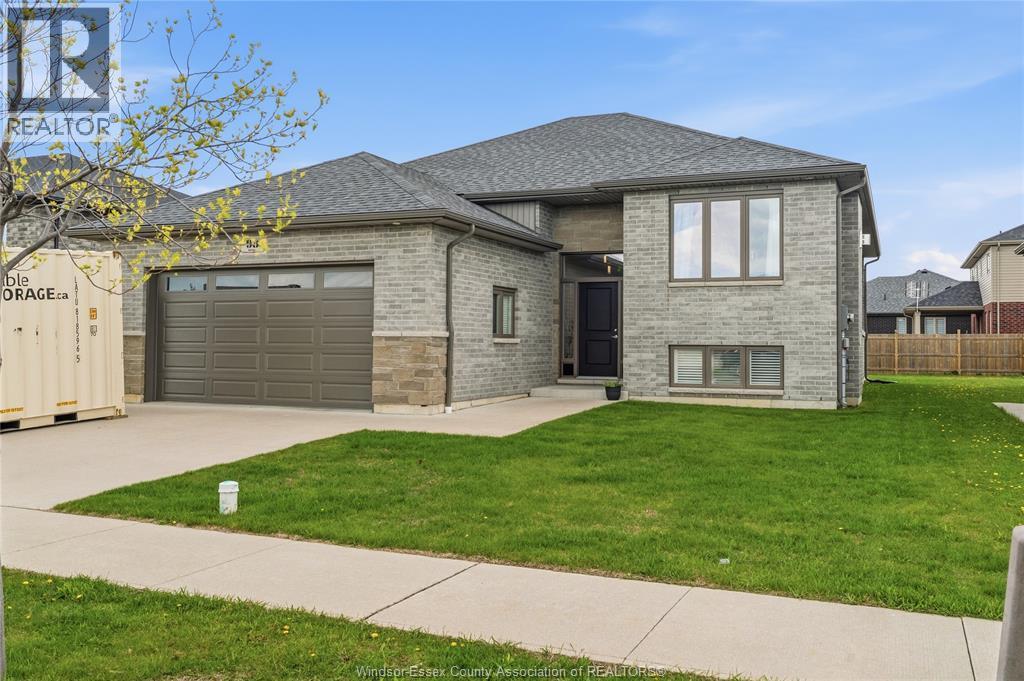 Single Family — 98 Peter Avenue, Leamington, Ontario