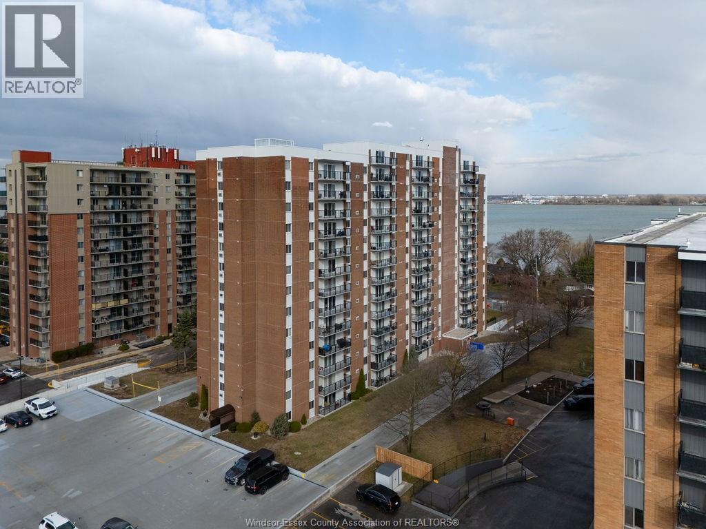 8591 Riverside Drive #1008, Windsor — photograph 2