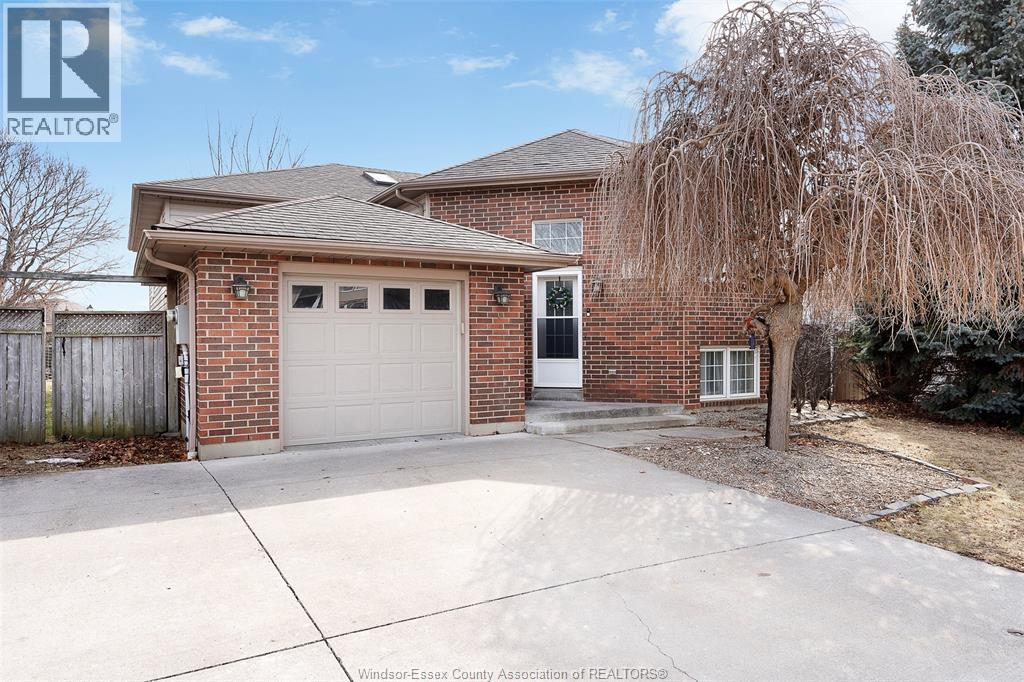 Single Family — 342 Thorn Ridge Crescent, Amherstburg, Ontario