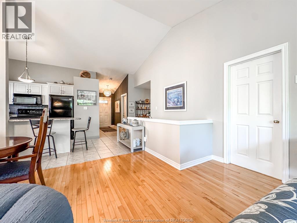 11445 Arvilla, Windsor — photograph 2