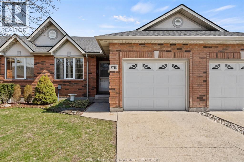 3718 Prairie Court, Windsor — photograph 2