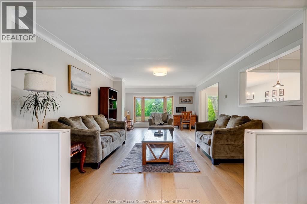 52 Robinson Street, Wheatley — photograph 2