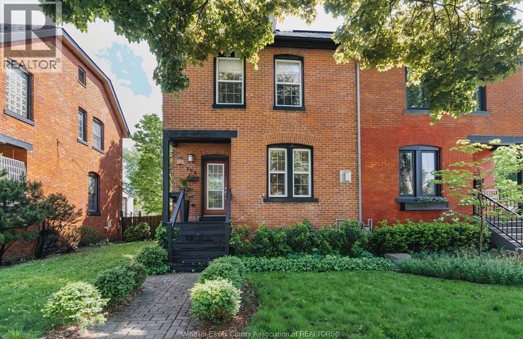 Single Family — 786 Monmouth Road, Windsor, Ontario