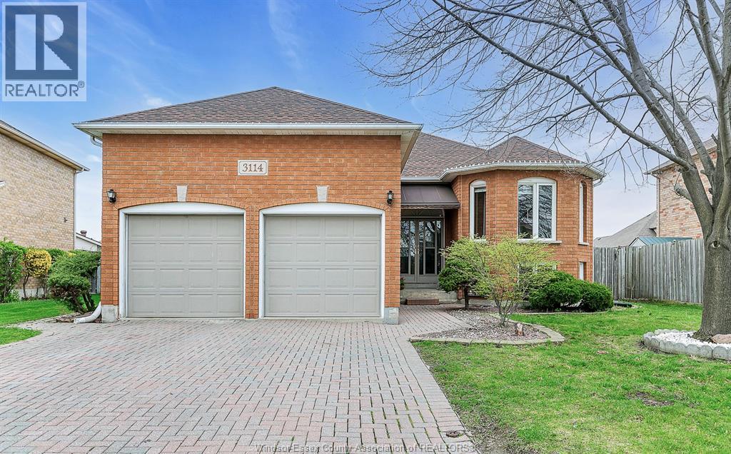 3114 Fletcher, Windsor — primary photograph