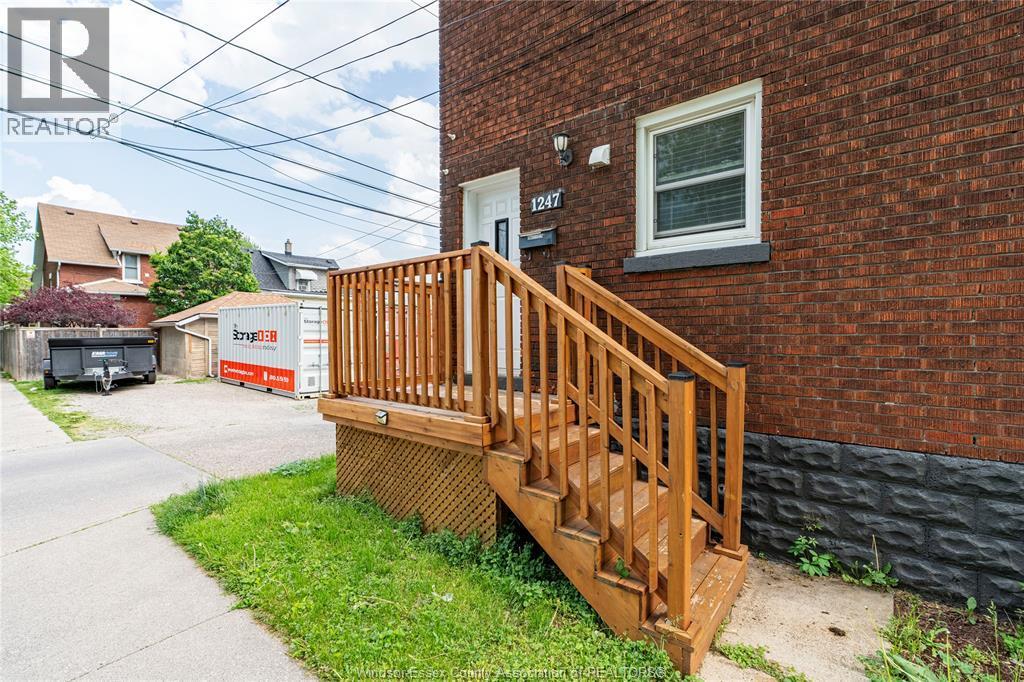 1239-47 Richmond Street, Windsor — photograph 3