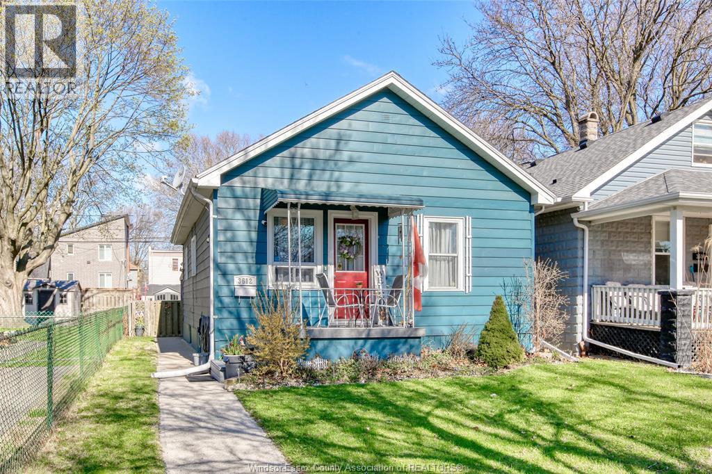 3612 King, Windsor — photograph 2
