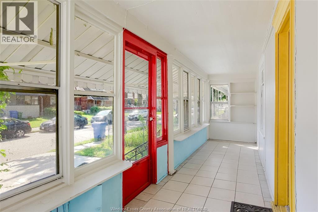 361 Josephine, Windsor — photograph 2