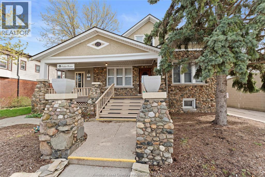 582 Notre Dame - Main, Belle River — photograph 3