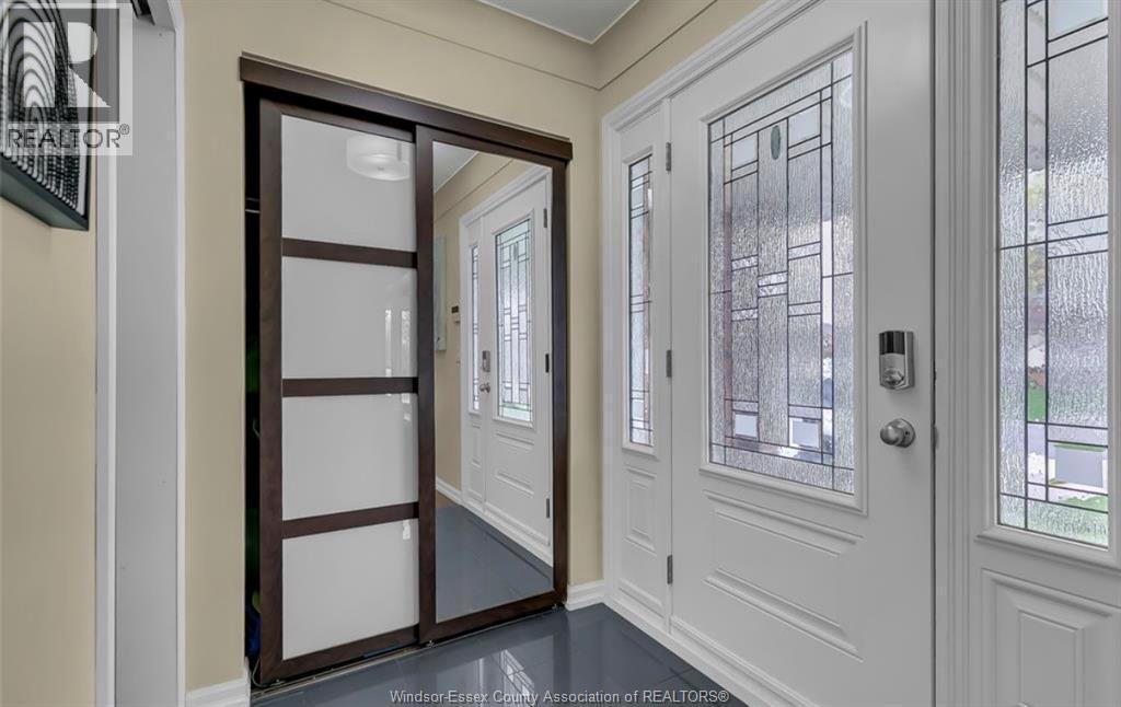 386 Woodridge, Tecumseh — photograph 3