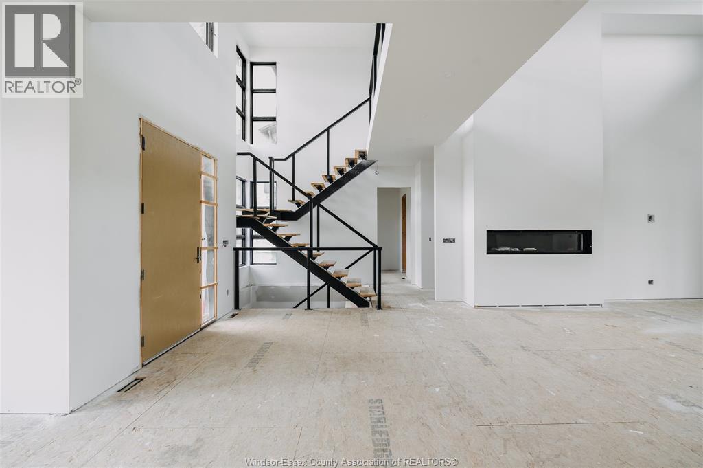 65 Unity Court, LaSalle — photograph 2